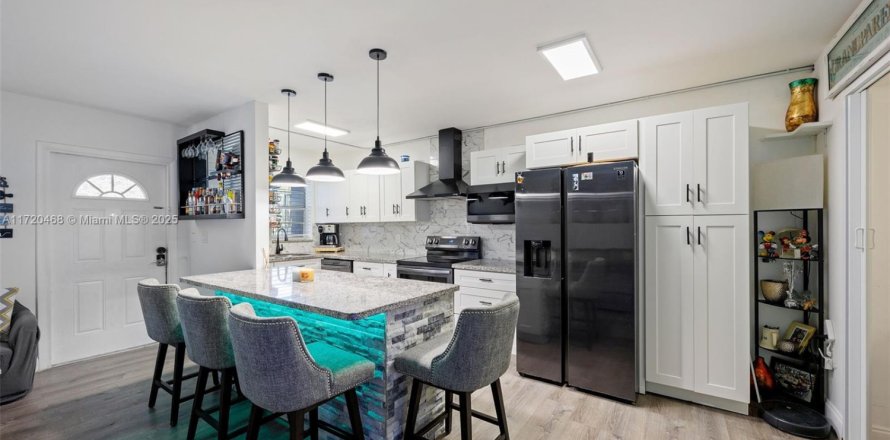 Condominio en Hallandale Beach, Florida, 1 dormitorio  № 1811103