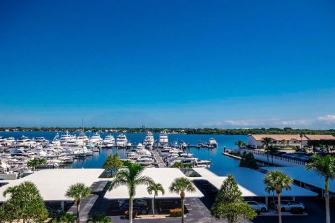 Condo in North Palm Beach, Florida, 2 bedrooms  № 2389916 - photo 17