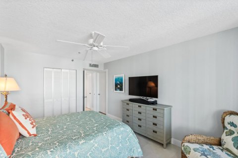 Condo in North Palm Beach, Florida, 2 bedrooms  № 2389916 - photo 21