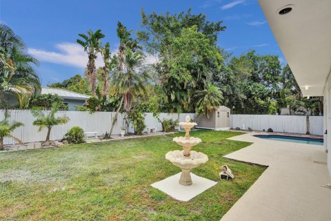 Villa ou maison à vendre à Biscayne Park, Floride: 3 chambres, 174.66 m2 № 2017340 - photo 15