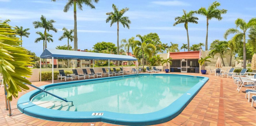 Condo in Lake Worth, Florida, 1 bedroom № 1186926