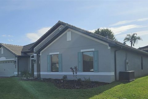 House in Auburndale, Florida 4 bedrooms, 289.2 sq.m. № 2227523 - photo 2