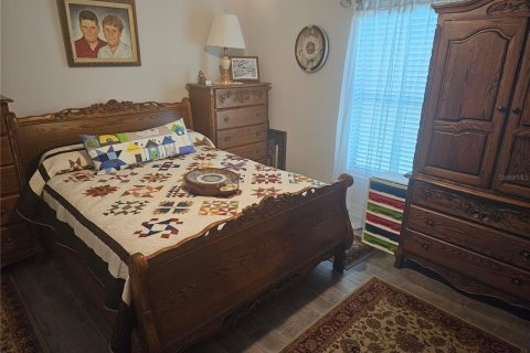 House in Auburndale, Florida 4 bedrooms, 289.2 sq.m. № 2227523 - photo 19