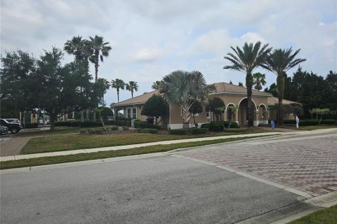 House in Auburndale, Florida 4 bedrooms, 289.2 sq.m. № 2227523 - photo 22