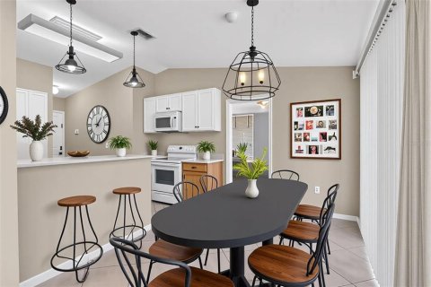 Villa ou maison à vendre à Kissimmee, Floride: 3 chambres, 116.69 m2 № 1791499 - photo 5