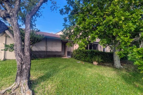 Condo in Weston, Florida, 2 bedrooms  № 1952468 - photo 15