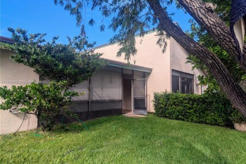 Condo in Weston, Florida, 2 bedrooms  № 1952468 - photo 13