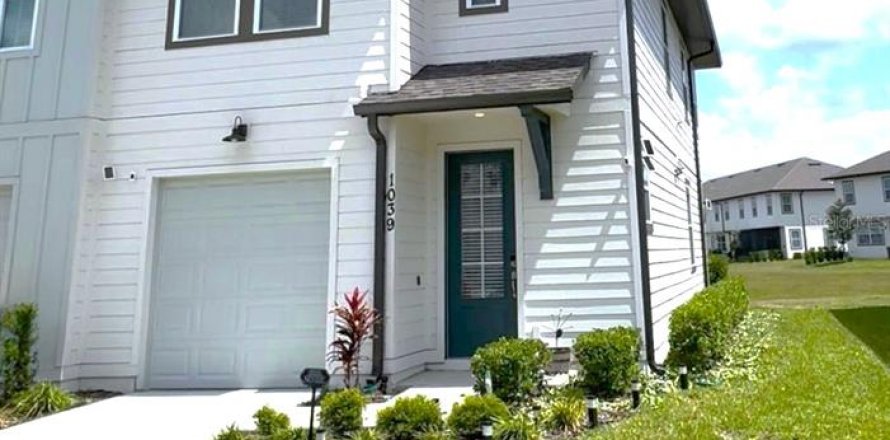 Townhouse in Davenport, Florida 3 bedrooms, 150.69 sq.m. № 2155802