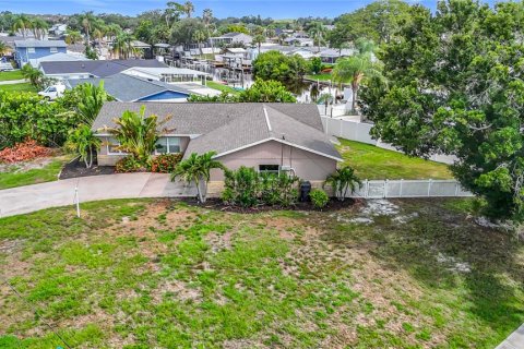 House in Tampa, Florida 3 bedrooms, 140.47 sq.m. № 1868990 - photo 6