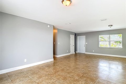 House in Tampa, Florida 3 bedrooms, 140.47 sq.m. № 1868990 - photo 19