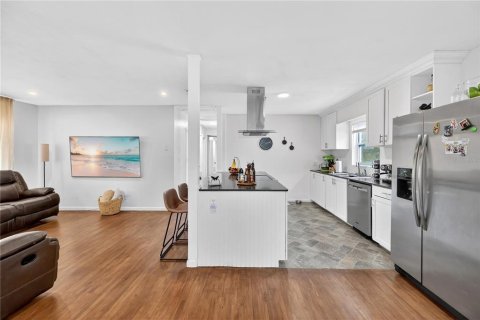 Villa ou maison à vendre à Valrico, Floride: 5 chambres, 164.9 m2 № 2202309 - photo 6