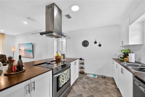 Villa ou maison à vendre à Valrico, Floride: 5 chambres, 164.9 m2 № 2202309 - photo 8