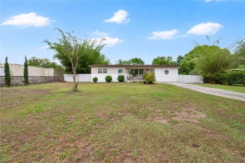 House in Valrico, Florida 5 bedrooms, 164.9 sq.m. № 2202309