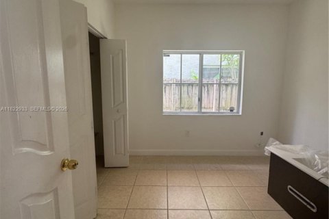 Купить виллу или дом в Хомстед, Флорида 4 спальни, 170.01м2, № 2019408 - фото 5