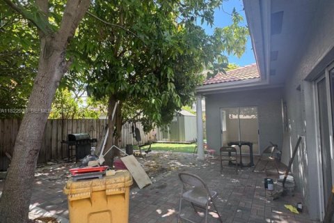 Купить виллу или дом в Хомстед, Флорида 4 спальни, 170.01м2, № 2019408 - фото 8