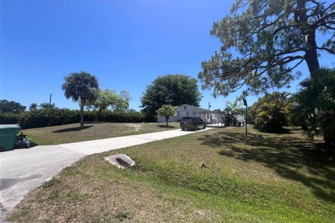 Casa en venta en Naples, Florida, 3 dormitorios, 140.65 m2 № 1843261 - foto 12