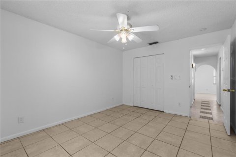 House in Lehigh Acres, Florida 2 bedrooms, 75.81 sq.m. № 2222917 - photo 23