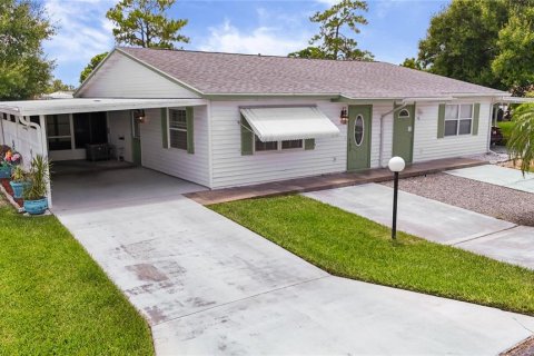 House in Lehigh Acres, Florida 2 bedrooms, 75.81 sq.m. № 2222917