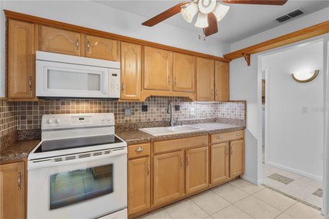 House in Lehigh Acres, Florida 2 bedrooms, 75.81 sq.m. № 2222917 - photo 14