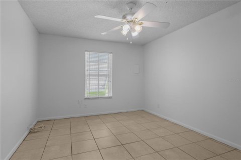 House in Lehigh Acres, Florida 2 bedrooms, 75.81 sq.m. № 2222917 - photo 19