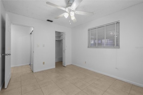 House in Lehigh Acres, Florida 2 bedrooms, 75.81 sq.m. № 2222917 - photo 24