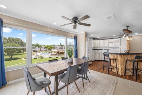 Condo in Seminole, Florida, 2 bedrooms  № 1765682 - photo 14