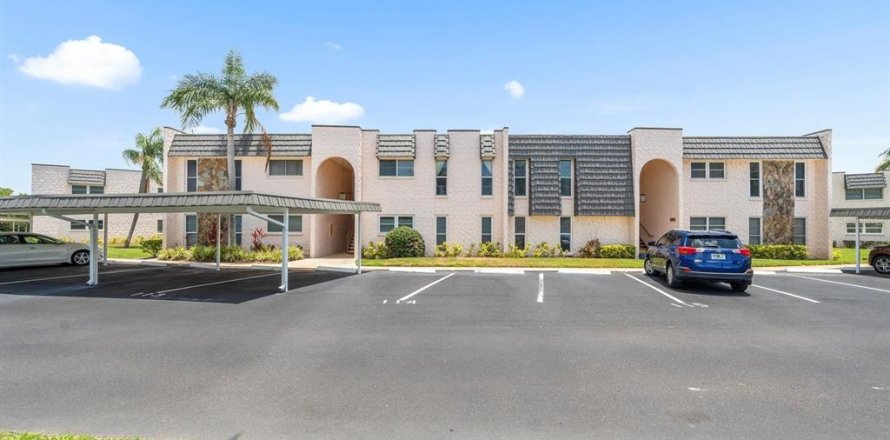Condo in Seminole, Florida, 2 bedrooms № 1765682