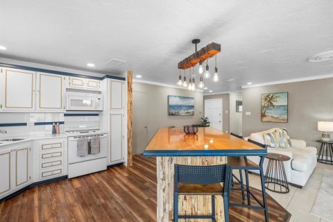 Condo in Seminole, Florida, 2 bedrooms  № 1765682 - photo 22