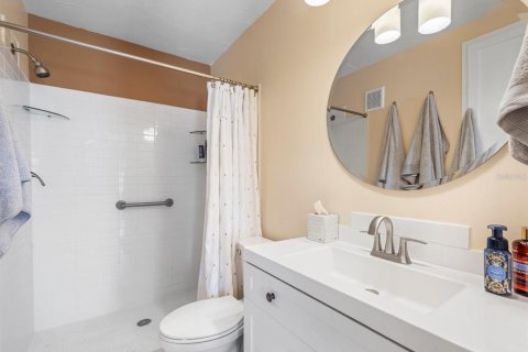 Condo in Seminole, Florida, 2 bedrooms  № 1765682 - photo 27