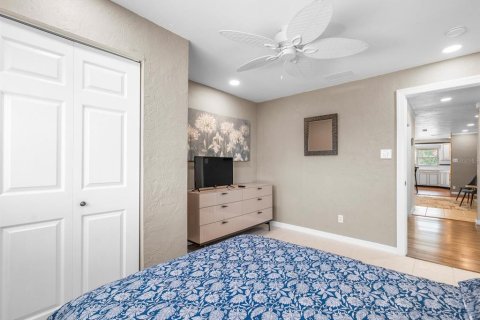 Condo in Seminole, Florida, 2 bedrooms  № 1765682 - photo 29