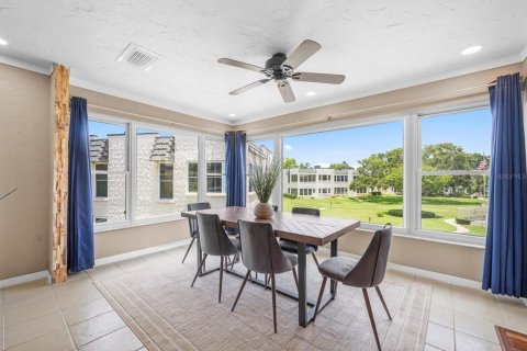 Condo in Seminole, Florida, 2 bedrooms  № 1765682 - photo 13