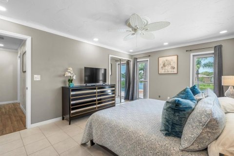 Condo in Seminole, Florida, 2 bedrooms  № 1765682 - photo 25