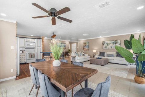 Condo in Seminole, Florida, 2 bedrooms  № 1765682 - photo 15