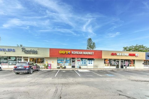 Купить коммерческую недвижимость в Лейкленд, Флорида 1227.98м2, № 1773212 - фото 1