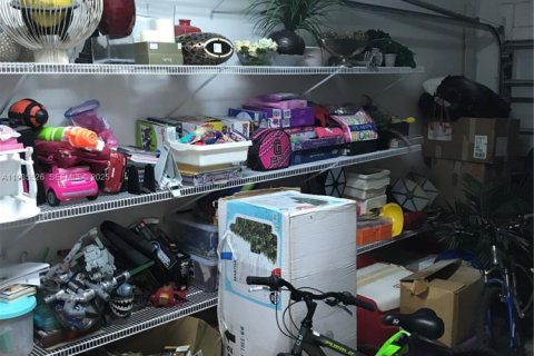 Townhouse in Miami, Florida 3 bedrooms, 146.69 sq.m. № 1994062 - photo 7