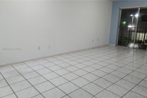 Apartment in Miami, Florida 2 bedrooms, 72 sq.m. № 2060823 - photo 2