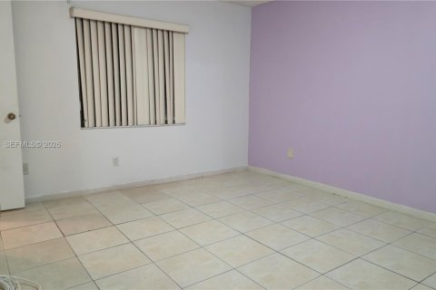 Apartment in Miami, Florida 2 bedrooms, 72 sq.m. № 2060823 - photo 9