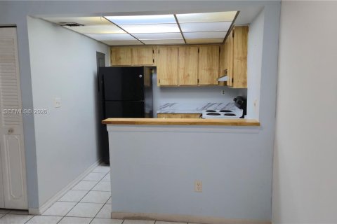 Apartment in Miami, Florida 2 bedrooms, 72 sq.m. № 2060823 - photo 4