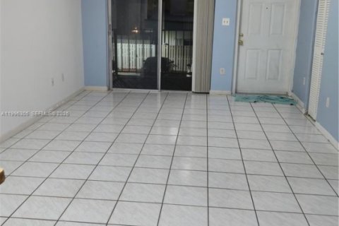 Apartment in Miami, Florida 2 bedrooms, 72 sq.m. № 2060823