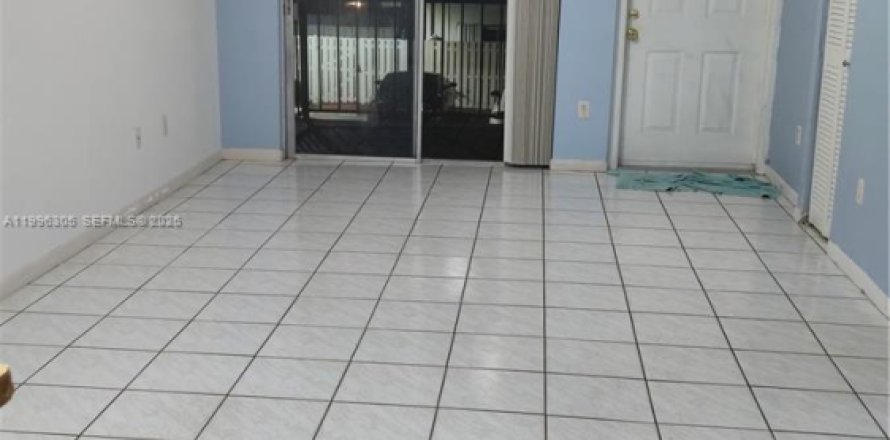 Apartment in Miami, Florida 2 bedrooms, 72 sq.m. № 2060823