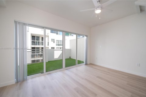 Copropriété à louer à Miami, Floride: 2 chambres, 103.03 m2 № 1989449 - photo 7