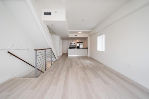 Copropriété à louer à Miami, Floride: 2 chambres, 103.03 m2 № 1989449 - photo 8