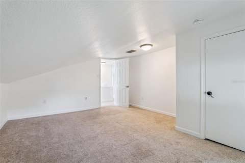 House in Minneola, Florida 5 bedrooms, 164.99 sq.m. № 2258701 - photo 26