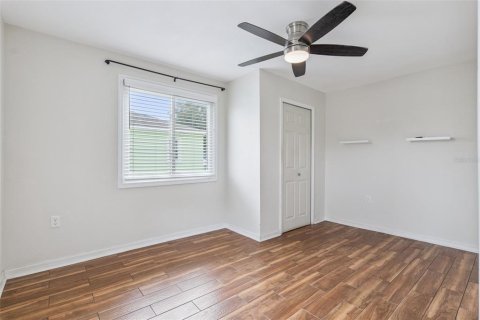 House in Minneola, Florida 5 bedrooms, 164.99 sq.m. № 2258701 - photo 18