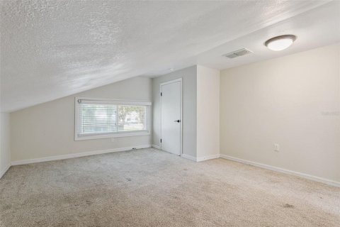 House in Minneola, Florida 5 bedrooms, 164.99 sq.m. № 2258701 - photo 24