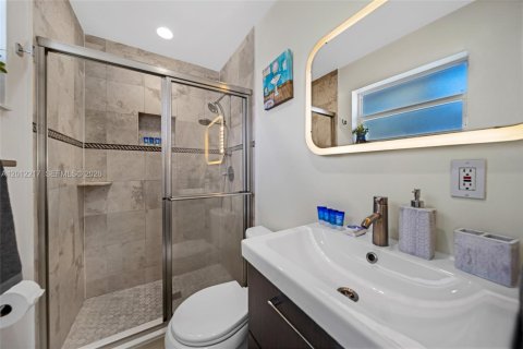 Casa en venta en Pompano Beach, Florida, 4 dormitorios, 197.14 m2 № 2074558 - foto 22
