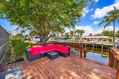 Casa en venta en Pompano Beach, Florida, 4 dormitorios, 197.14 m2 № 2074558 - foto 29