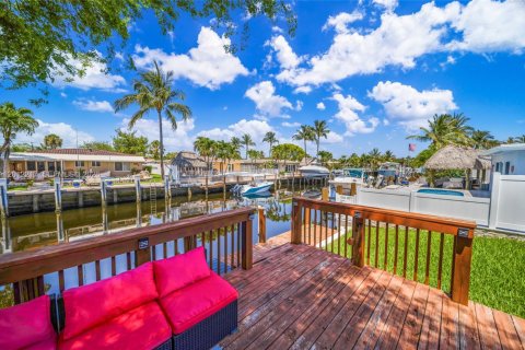Casa en venta en Pompano Beach, Florida, 4 dormitorios, 197.14 m2 № 2074558 - foto 3