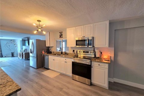 Villa ou maison à vendre à Port Richey, Floride: 3 chambres, 159.05 m2 № 2224936 - photo 6
