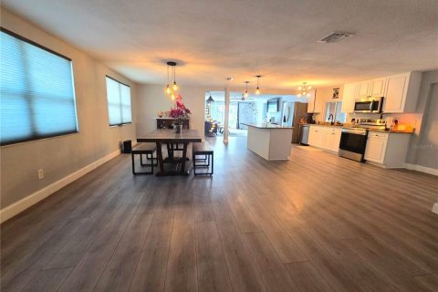 Villa ou maison à vendre à Port Richey, Floride: 3 chambres, 159.05 m2 № 2224936 - photo 4